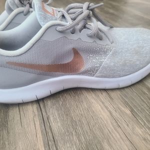 Women's nike shoes